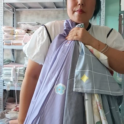 棉棉被套尺寸1米8随机。