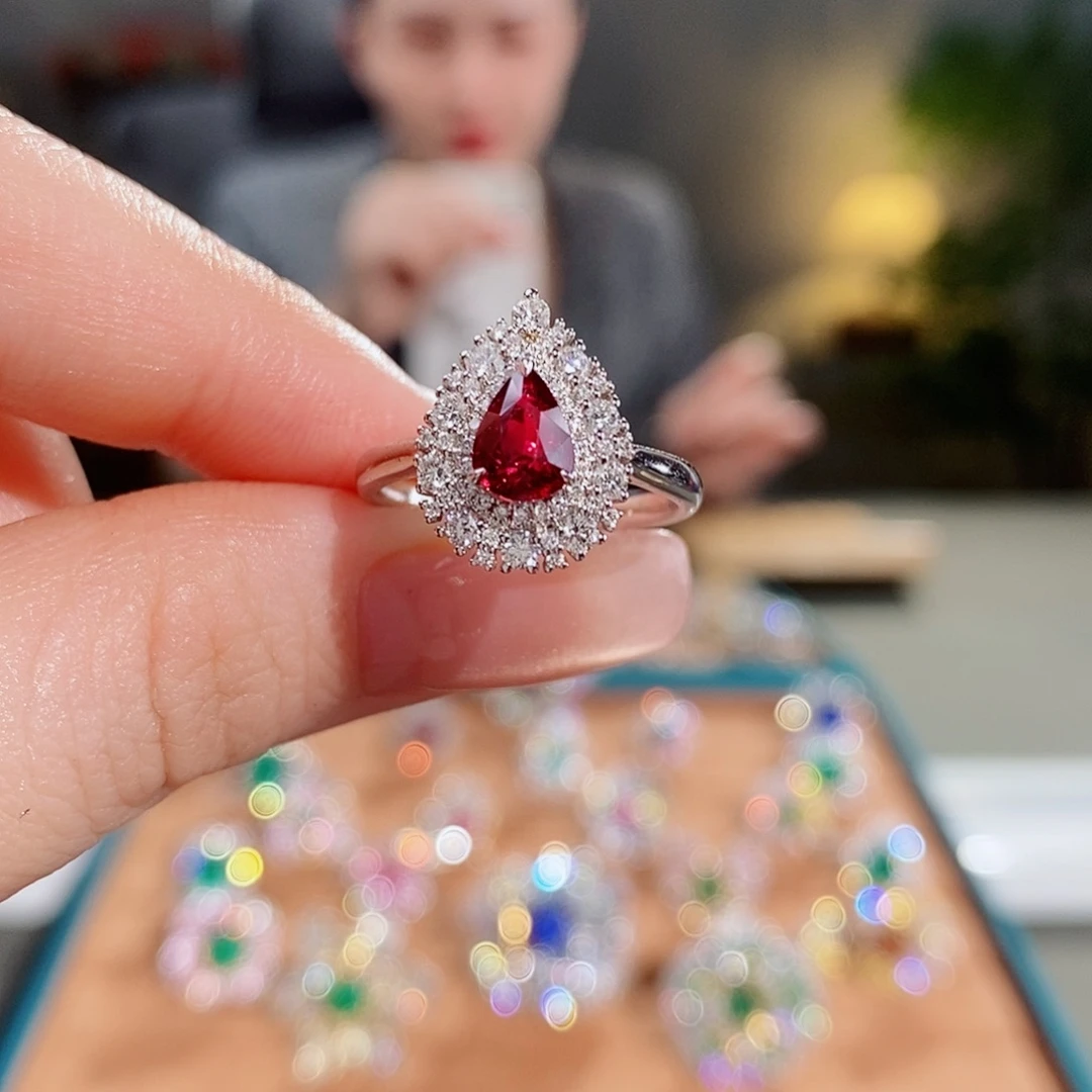 戒指红宝石18K金镶嵌1.02ct无烧鸽血红吉尔德