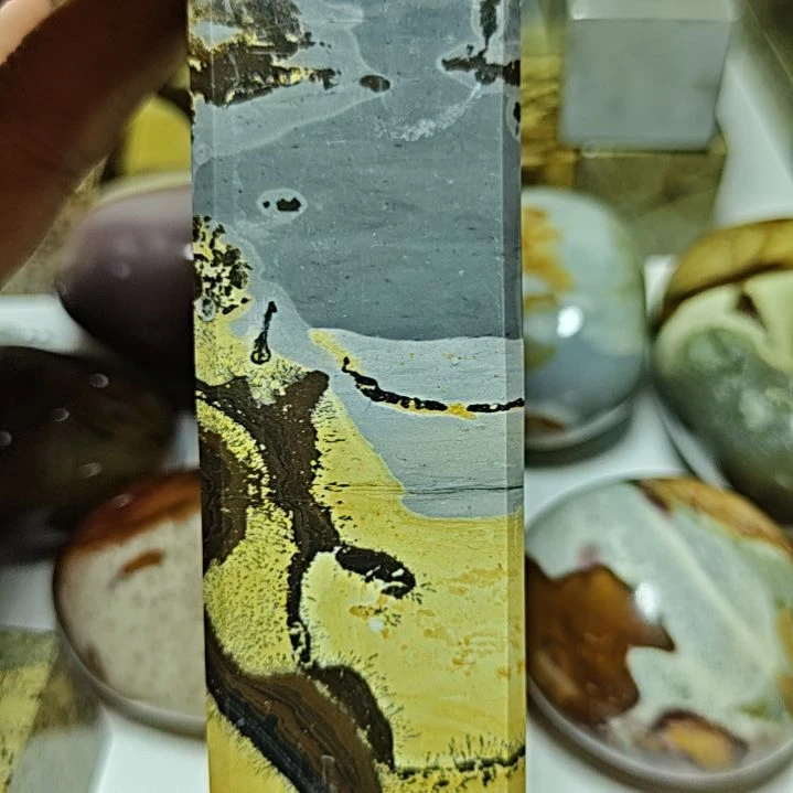 玛瑙/玉髓未镶嵌珠宝奇石