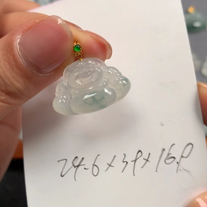 翡翠18K金镶嵌颈饰佛公