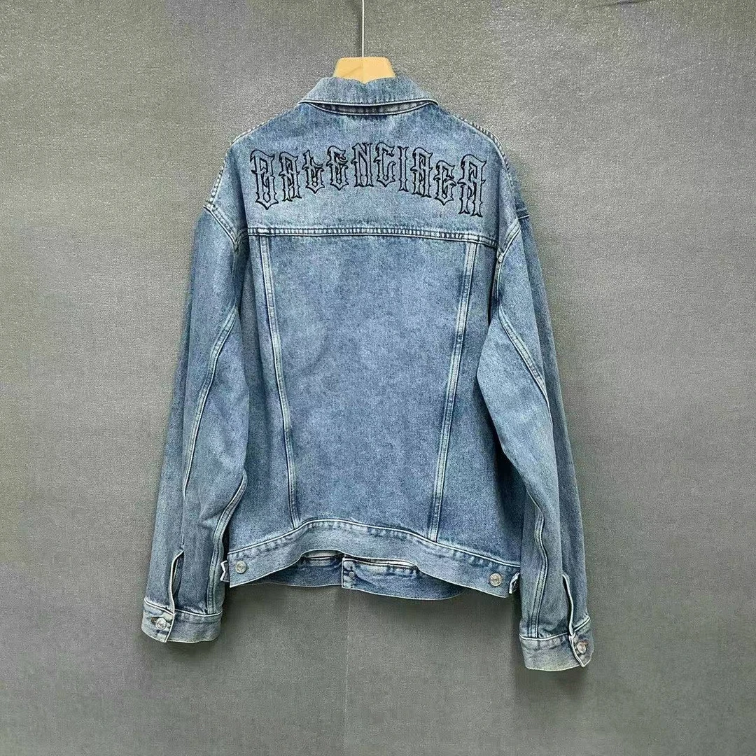 99新 Balenciaga/巴黎世家 (pm) 背后梵文刺绣牛仔外套36码/0500