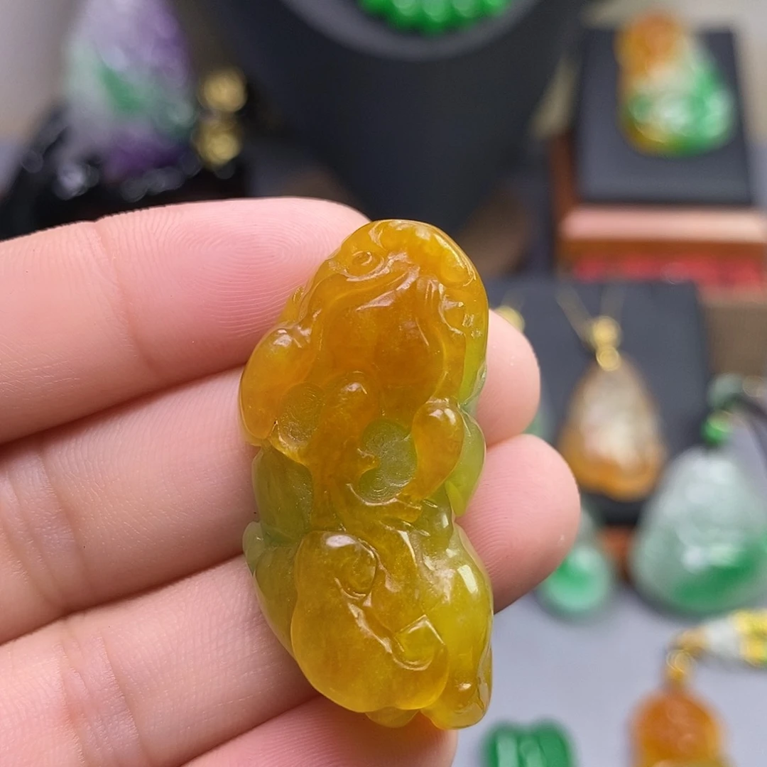 吊坠(赠链)未镶嵌翡翠