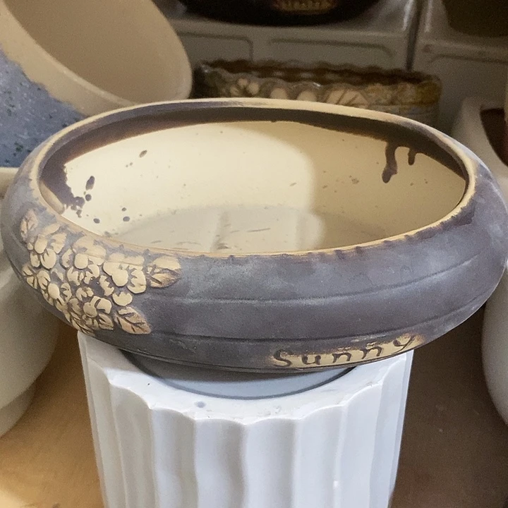 摆件陶盆有孔 瑕疵介意勿拍