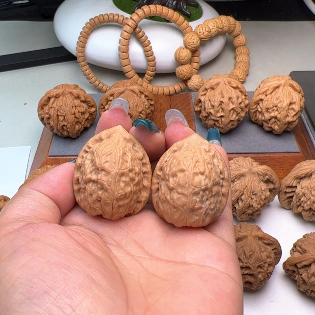 文玩核桃吊坠芳芳36舍利子