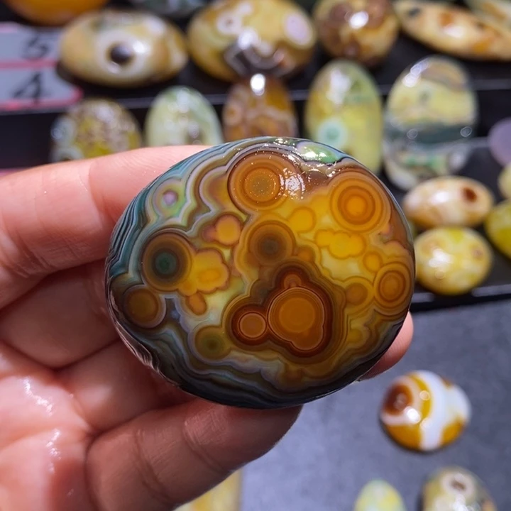 玛瑙/玉髓未镶嵌珠宝半成品26