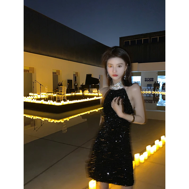 YEXIAOTING叶小婷 也门探戈半曲 黑亮片挂脖连衣裙撞色高级小众夏