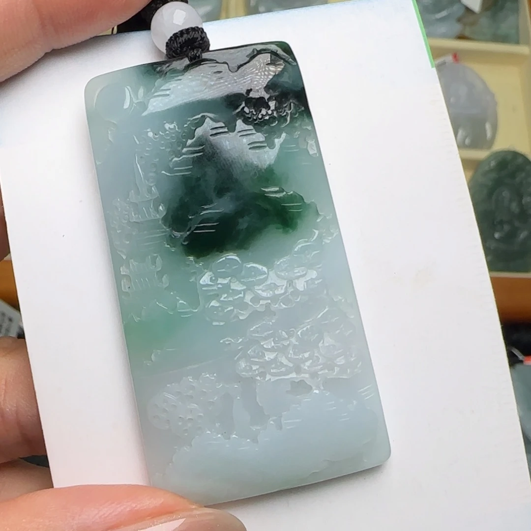 翡翠未镶嵌颈饰