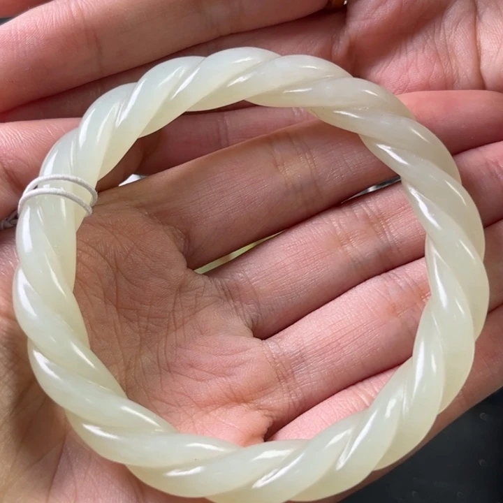 和田玉挂件未镶嵌为****境