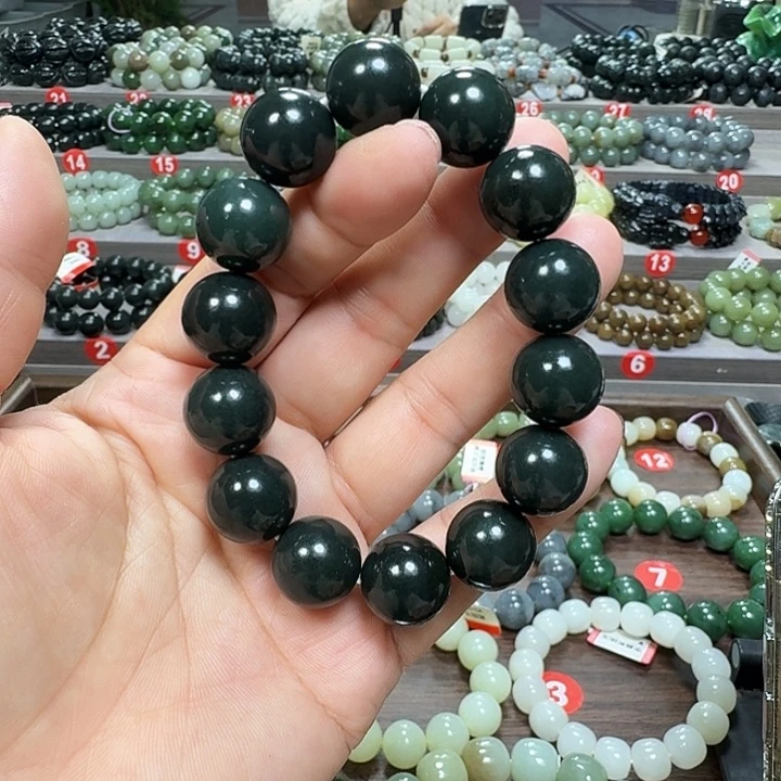 未镶嵌手链和田玉新疆黑油青卡16