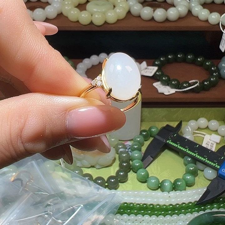 未镶嵌手镯和田玉（糖玉）