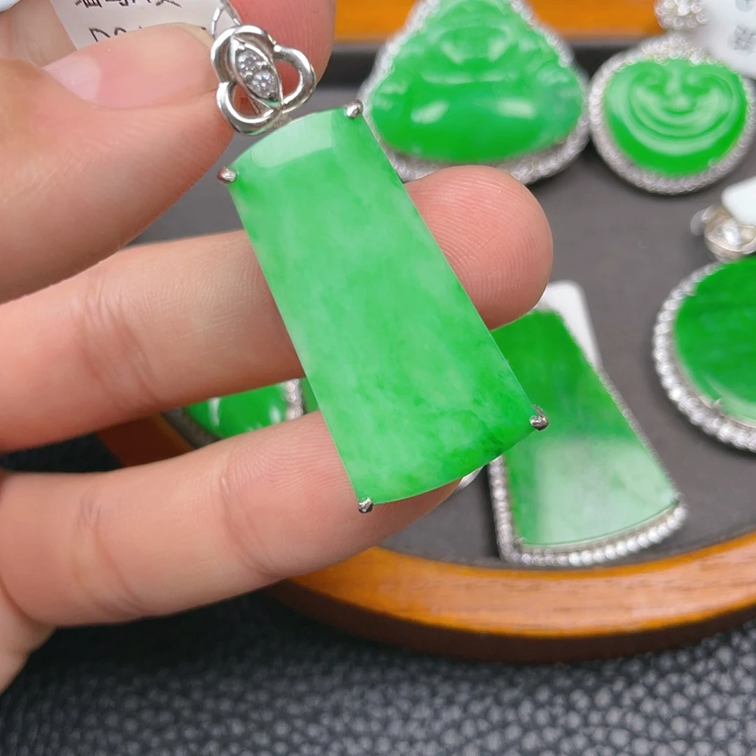 【闪购商品】翡翠吊坠(不含链)银S925镶嵌