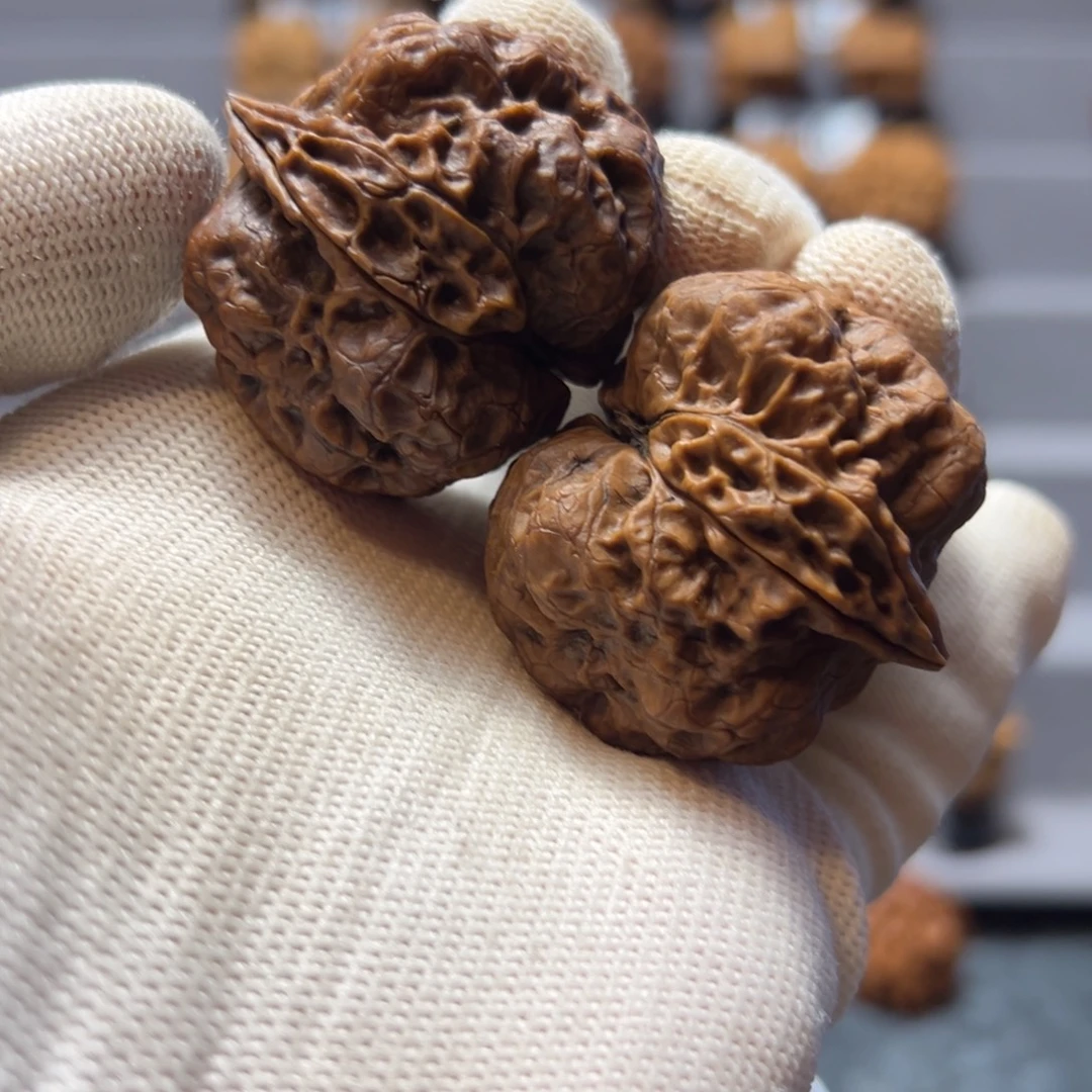 奕***人文玩核桃把件40mm妖蟾生命源