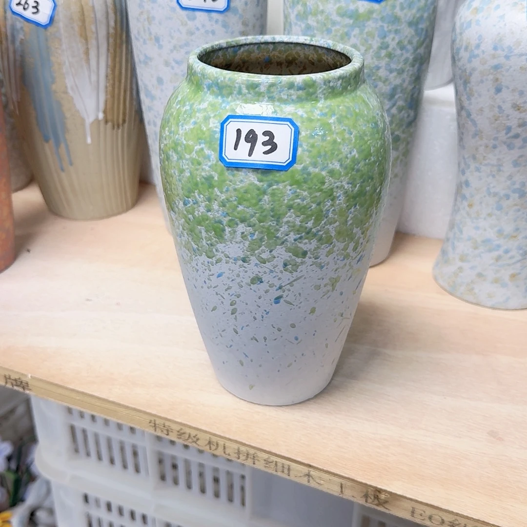 193号陶瓷高20厘米一个