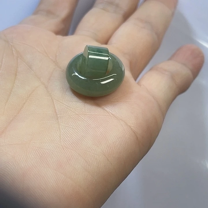 颈饰未镶嵌翡翠字母扣