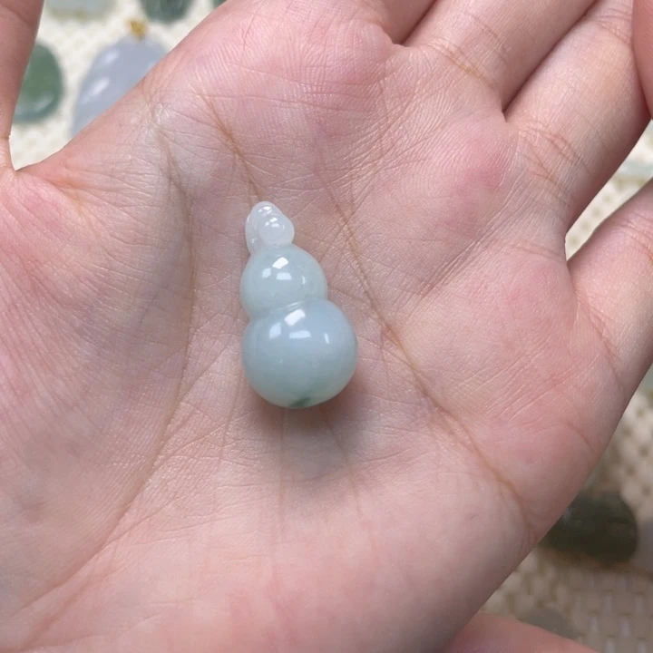 未镶嵌挂件翡翠689900000