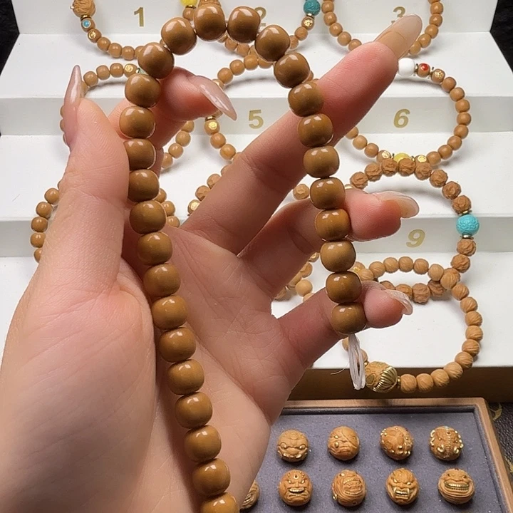 吊坠猴头核桃猴头核桃一套毕业