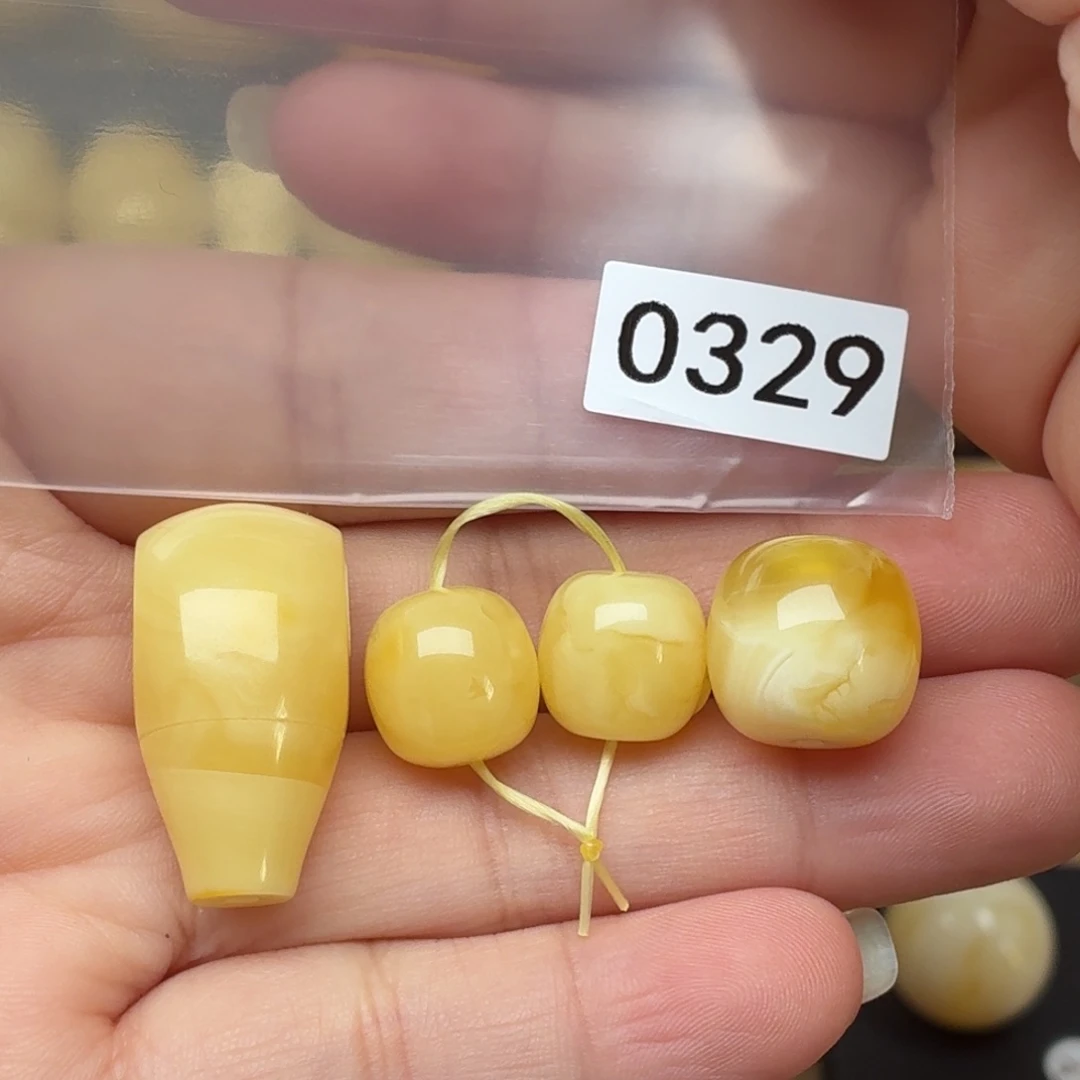 有***！琥珀未镶嵌裸石蜜蜡11+13+