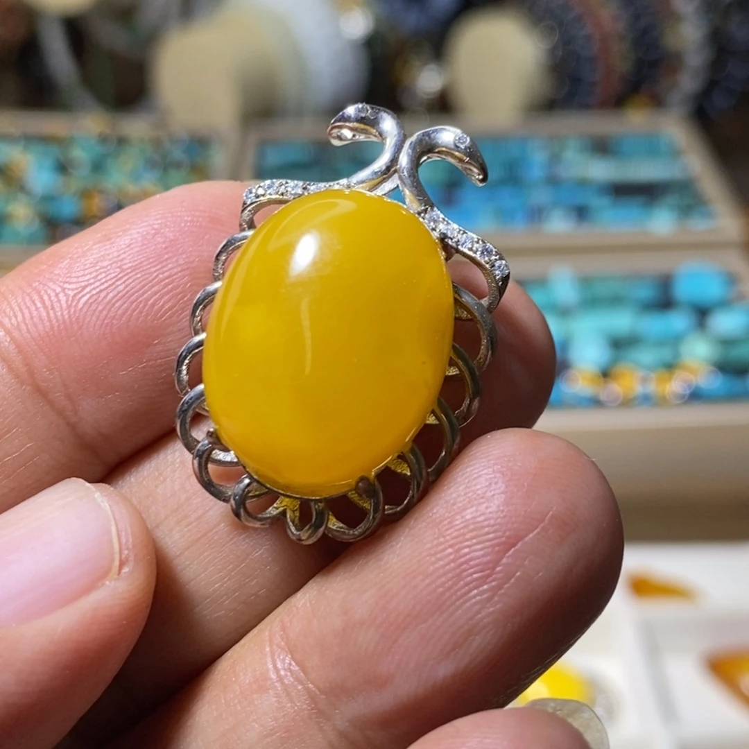 蜜蜡未镶嵌裸石配饰