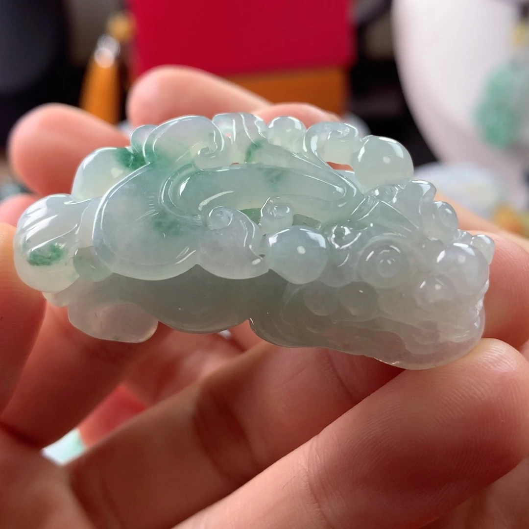 翡翠颈饰未镶嵌翡翠貔貅