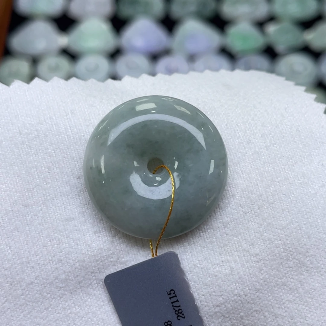 颈饰未镶嵌翡翠平安扣