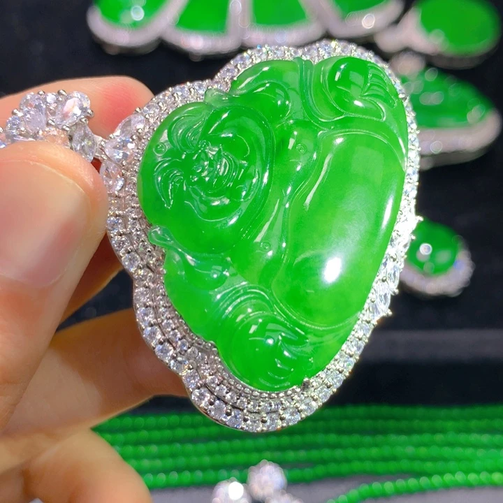 翡翠银S925镶嵌颈饰一个