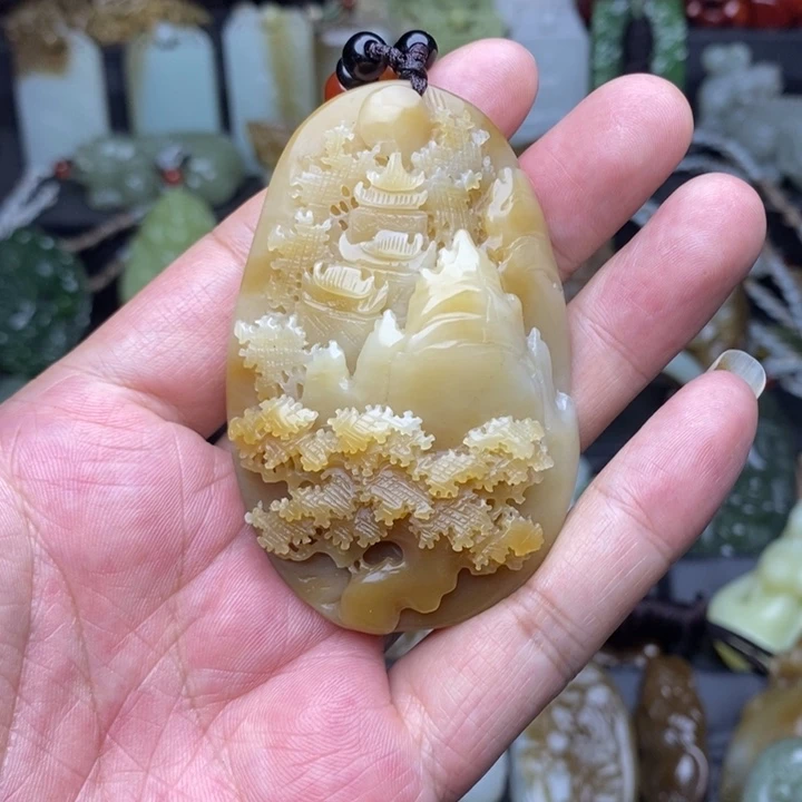 和田玉（糖玉）未镶嵌颈饰