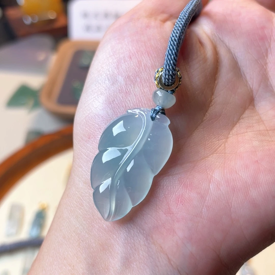 定制翡翠未镶嵌吊坠