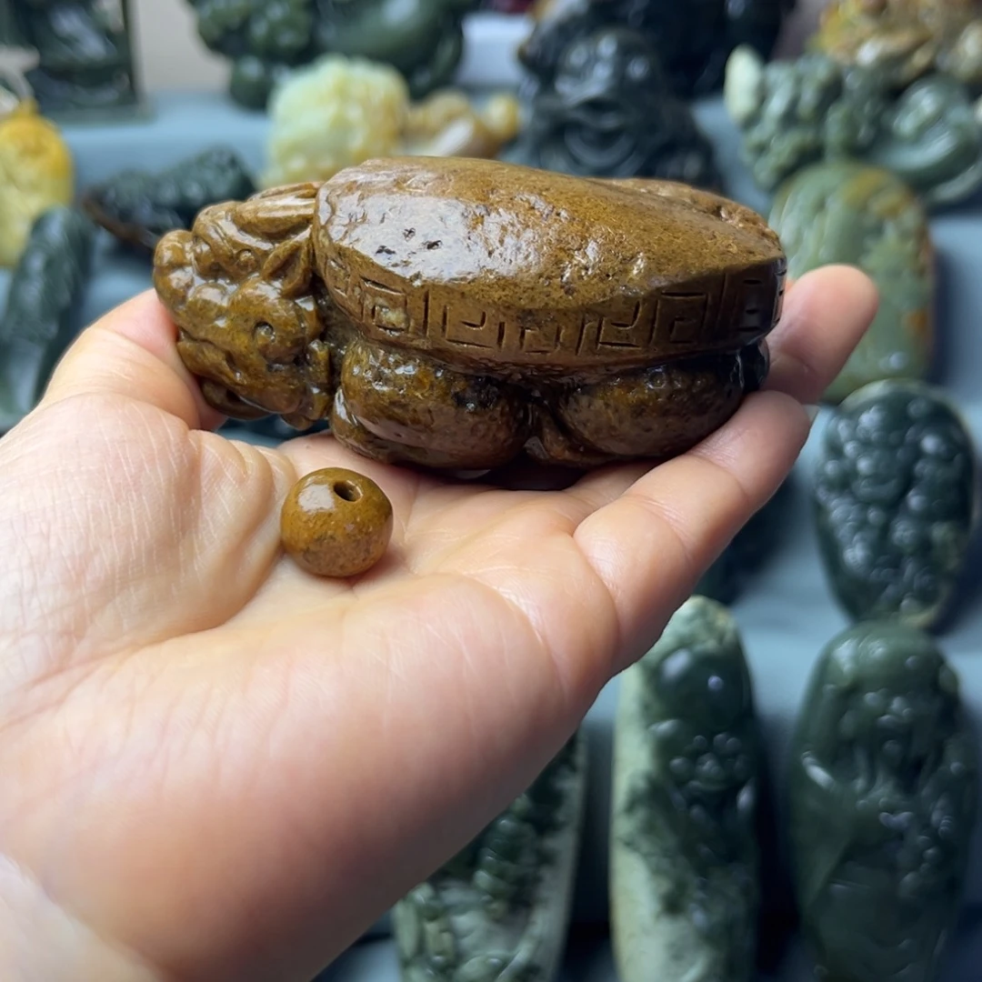 岫岩河磨玉（透闪石质玉）未镶嵌把件