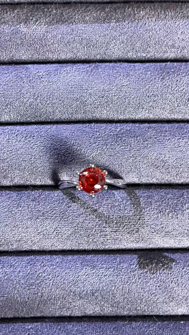 福玺甄选红圆扭戒指7368