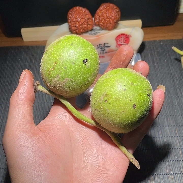 文玩核桃吊坠青皮核桃3个