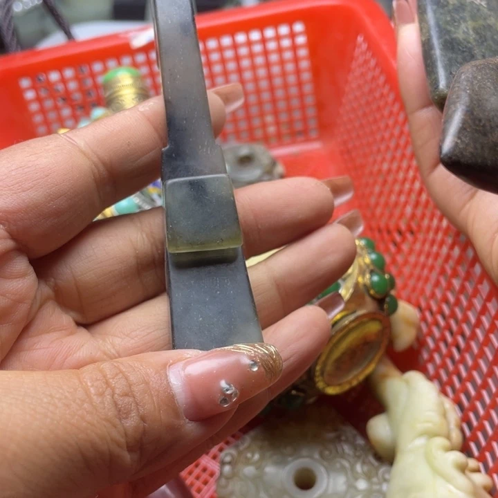 软玉未镶嵌珠宝半成品