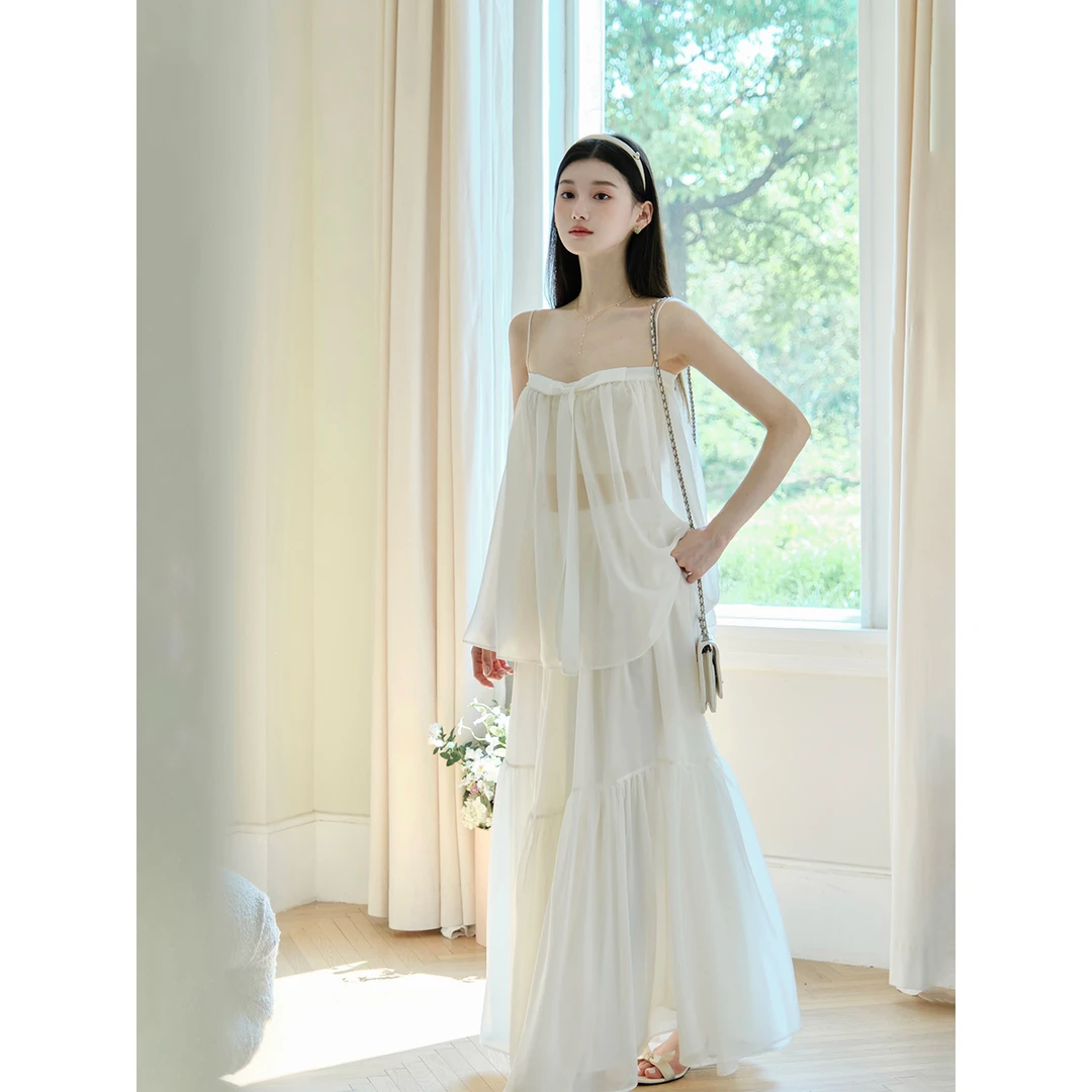且可ChillCozy 浮游 绒感雪纺飘飘仙女吊带/半裙套装