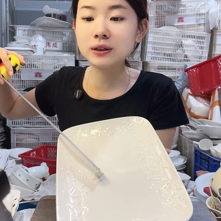 碟微瑕产品………大鹅加炉子两件套F311一个