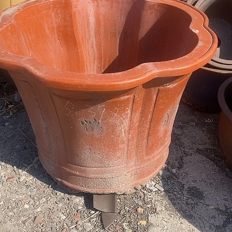 紫砂中国宜兴紫砂花盆，