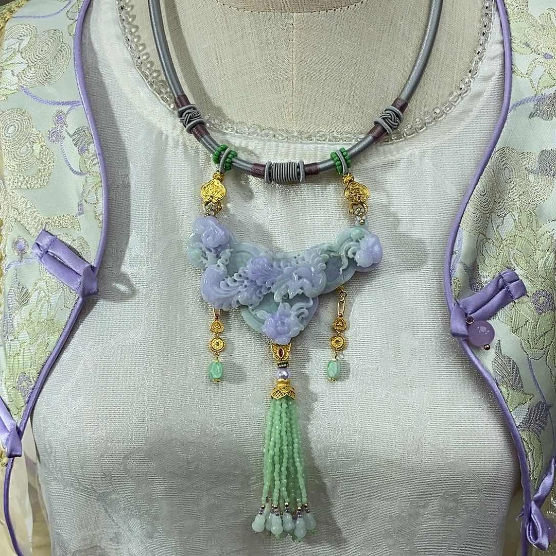 翡翠未镶嵌颈饰天然