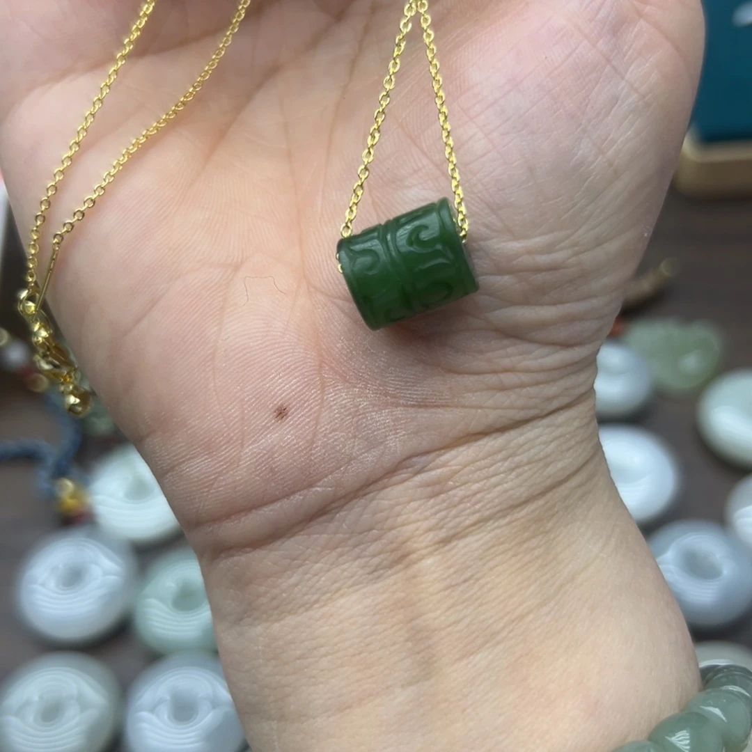 和田玉（碧玉）未镶嵌颈饰路路通