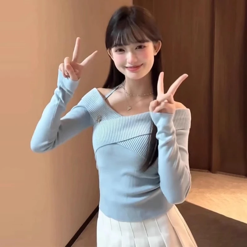 蓝色露肩挂脖针织衫女秋冬修身辣妹纯欲风设计感毛衣打底衫上衣