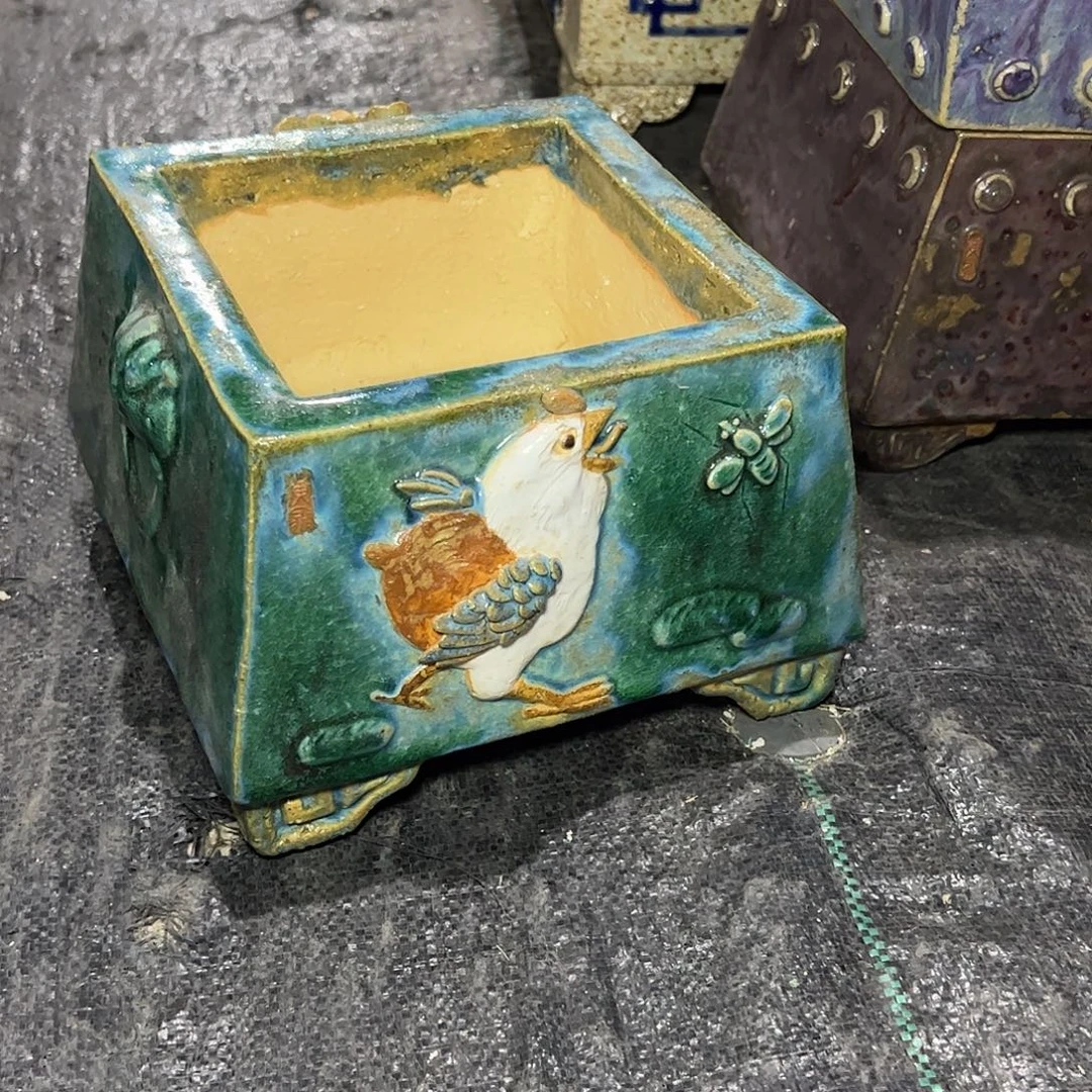 青***界石湾盆微瑕疵福利放漏