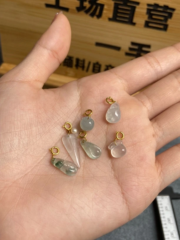 18k金小滴溜挂坠（多样性发其一）