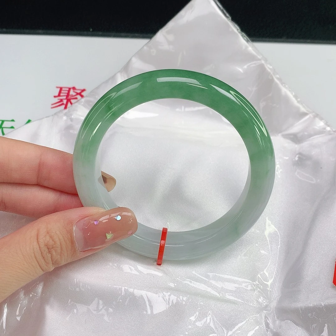 未镶嵌手镯翡翠402