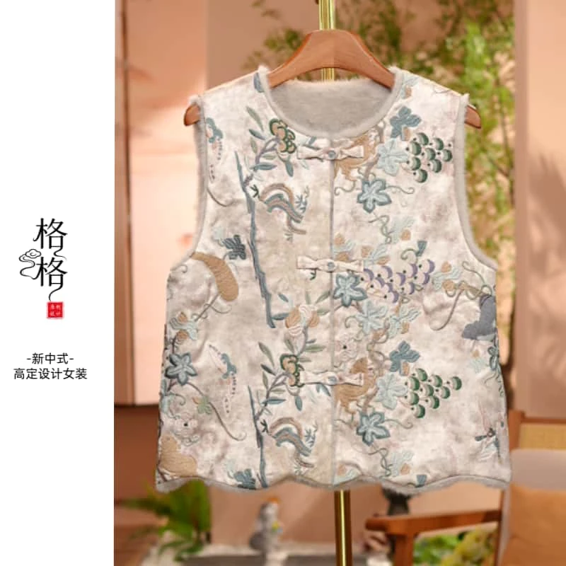 《 繁花共雨-加绒马夹》2025年秋冬新款刺绣简约气质加绒双面穿马