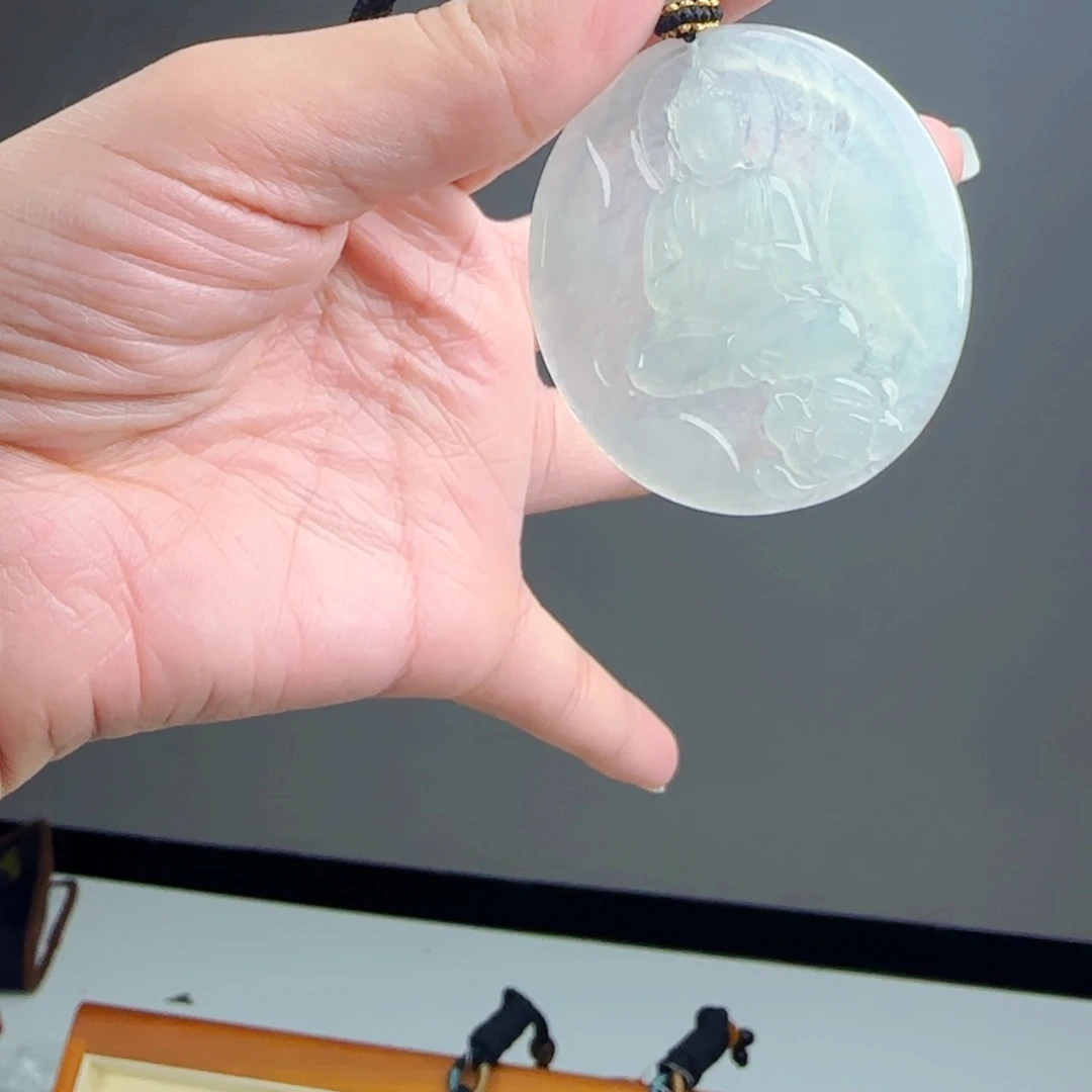 翡翠未镶嵌颈饰爽*歪大日