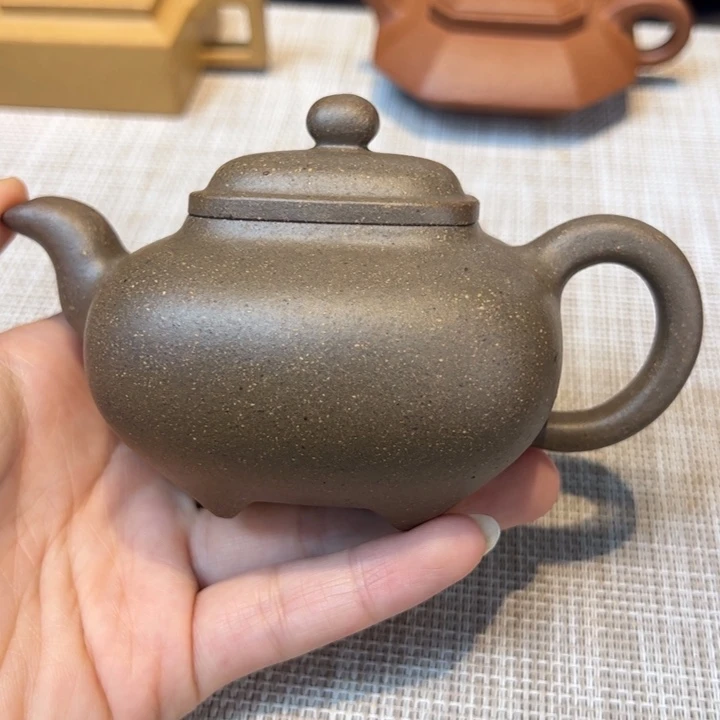 茶壶紫砂传炉，容量180毫升，岩中泥