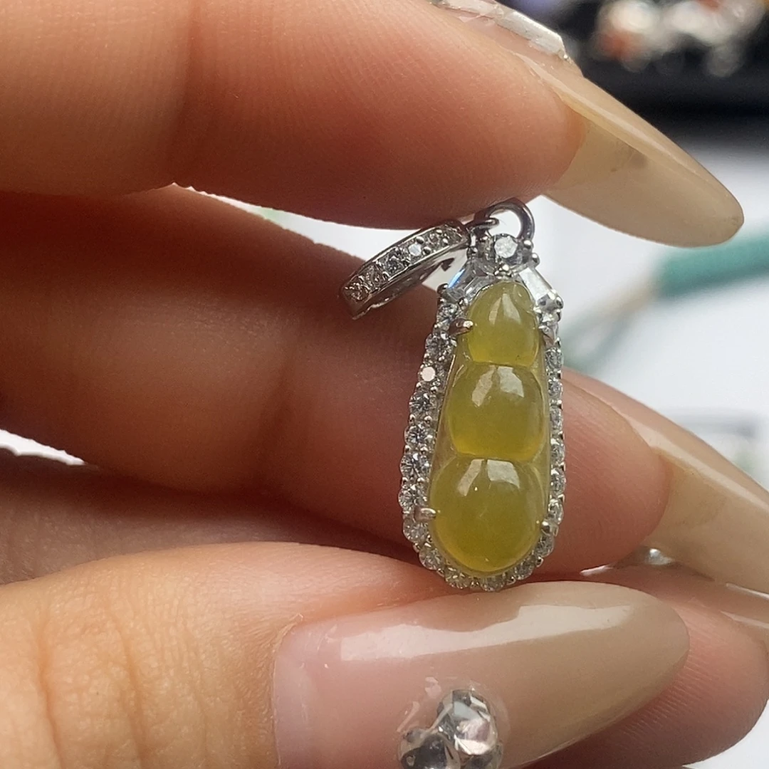 翡翠未镶嵌戒指翡翠