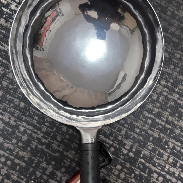 沈***师熟铁手工锻打铁锅30