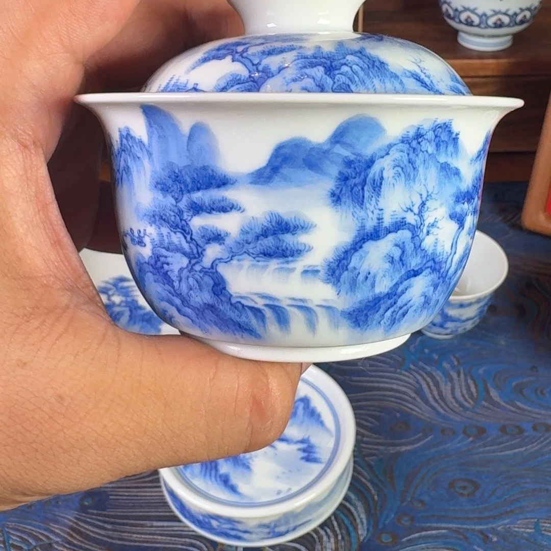 景德镇全手工手绘青花山水两才盖碗