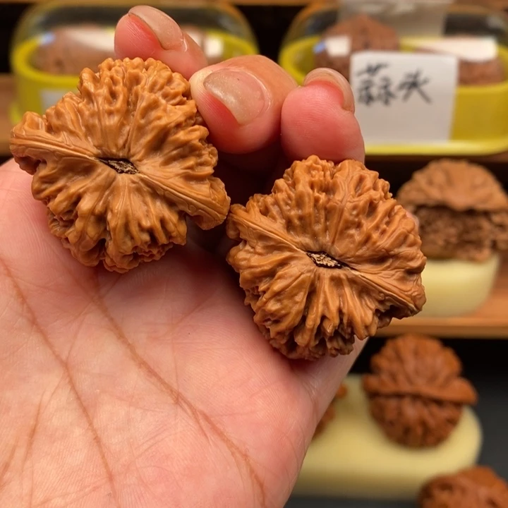 你***。吊坠文玩核桃38三角疆