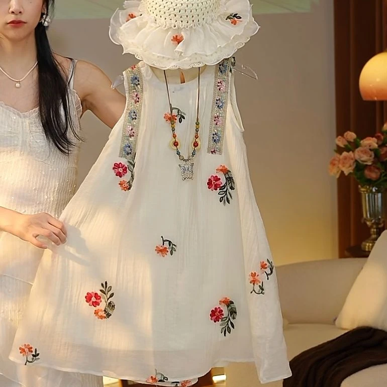 夏季新款儿童时尚花朵刺绣无袖度假风连衣裙HCB490