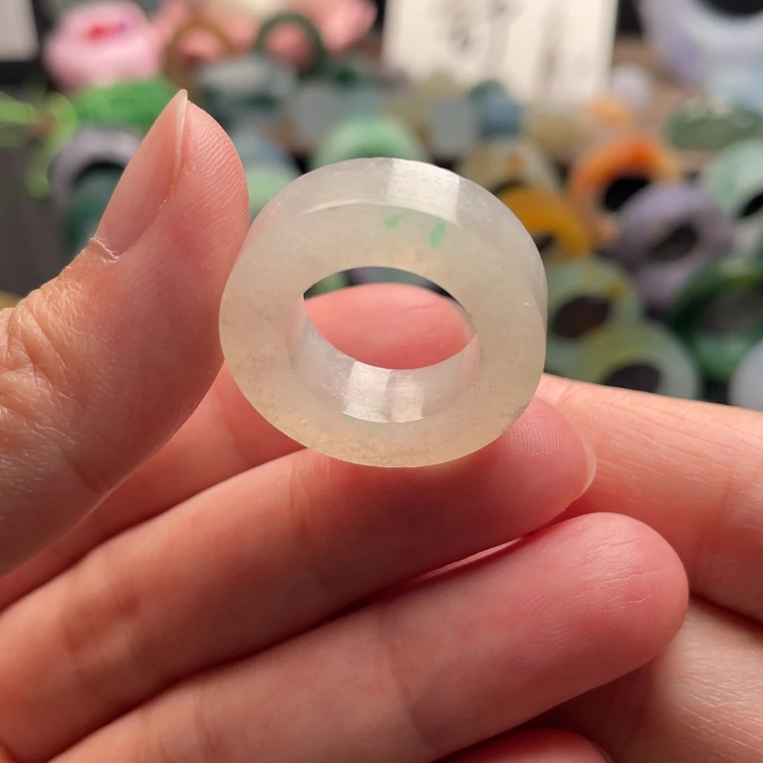 定制翡翠未镶嵌戒指