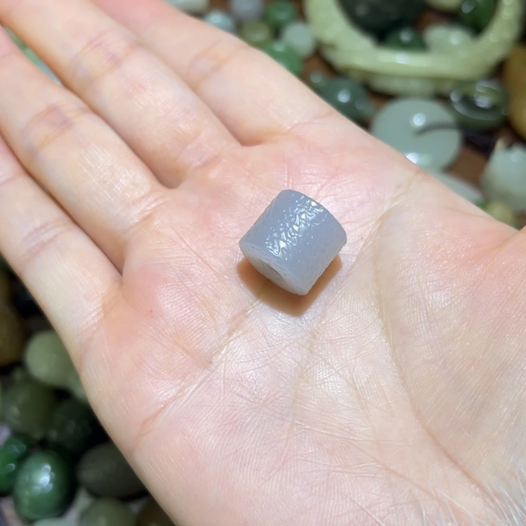 和田玉珠宝半成品未镶嵌?**鸭